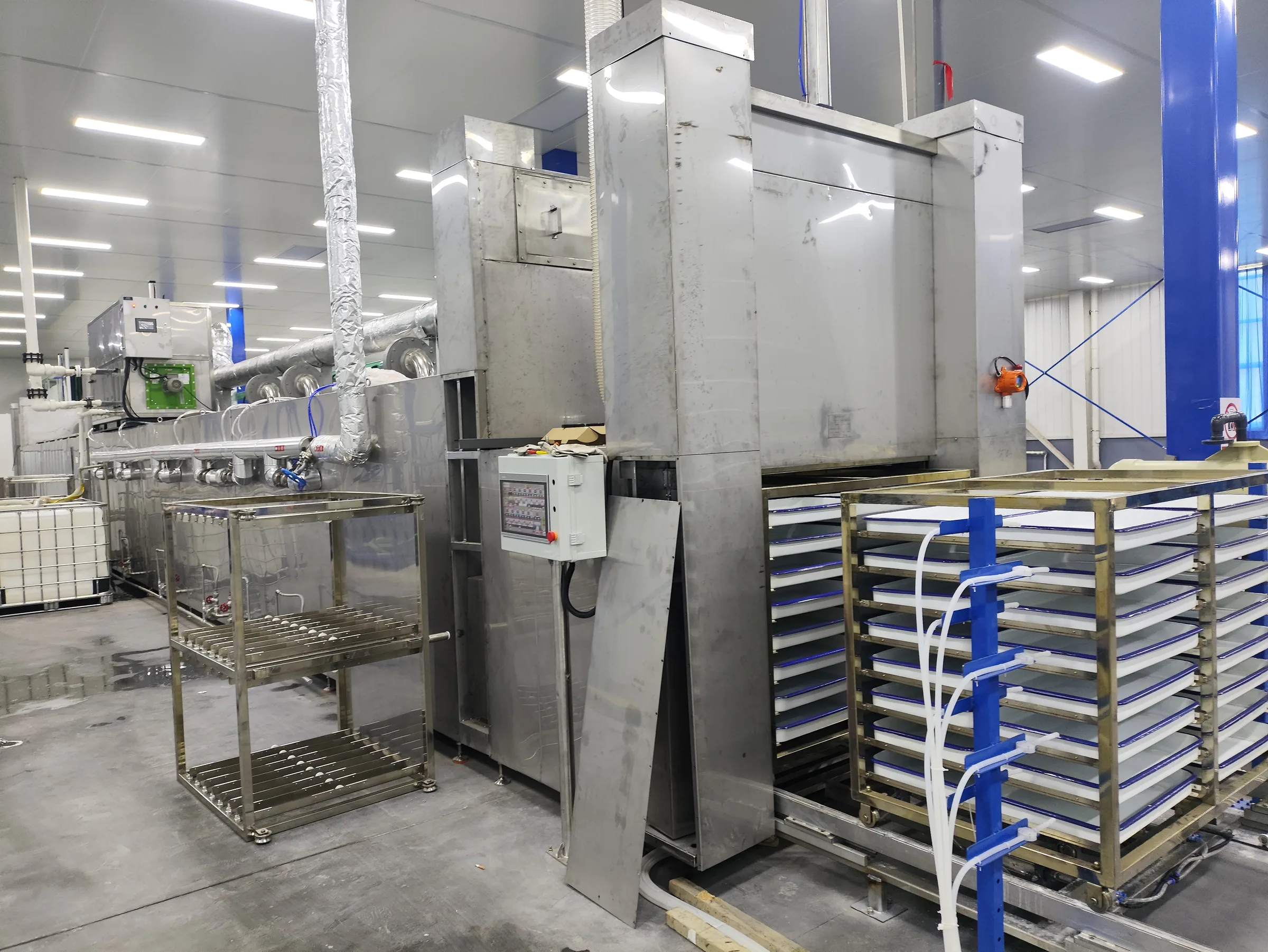 Nitrogen-Protected Continuous Tray Oven for Lithium-Ion Battery Materials 2